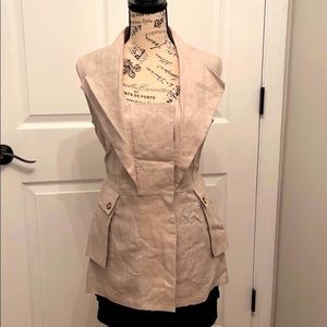 Sleeveless jacket Tan